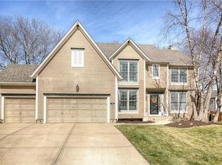 13907 Parkhill St, Overland Park, KS 66221