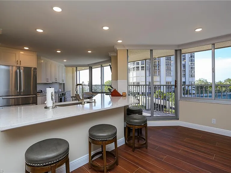 4041 Gulf Shore Blvd N #305 — Photo 7