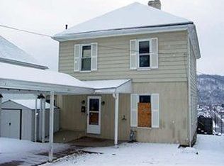 2142 Pleasant Ave, Wellsburg, WV 26070