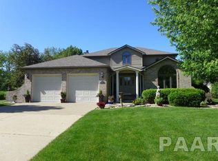 483 Townhall Rd, Germantown Hills, IL