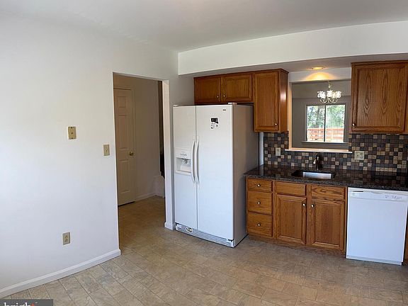 5th image of 1288 Fredrick Blvd