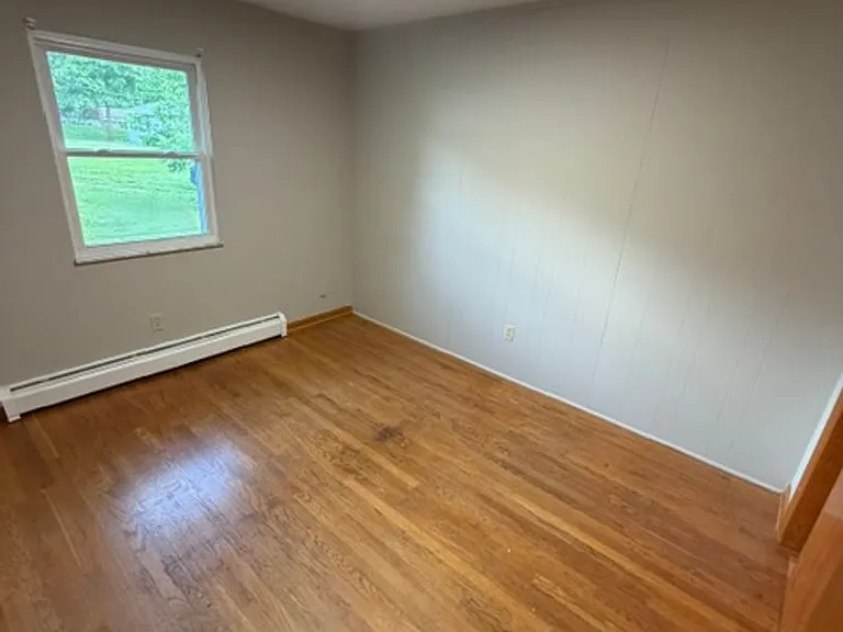 523 Mishler Rd — Photo 6