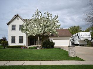 8103 S 35th St, Franklin, WI 53132