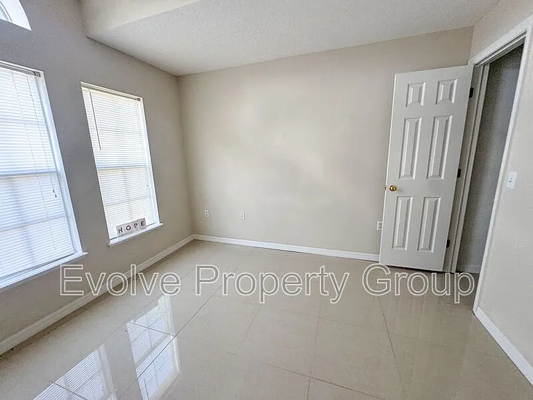 21 Llanes Pl — Photo 10