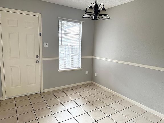 3rd image of 3605 Crestbrook Ct APT 1