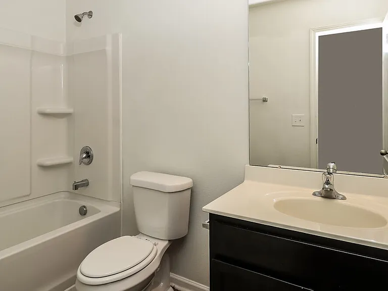 2541 Meadow Crossing Dr — Photo 13