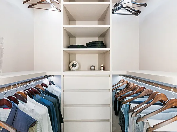 721 5th Avenue image 8 of 14