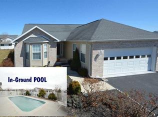 85 Los Alamitos Cir, Hanover, PA 17331