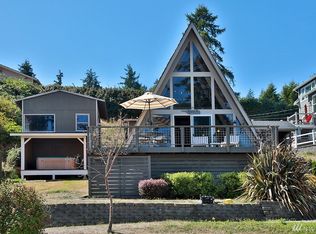 2241 Cranes Landing Dr, Greenbank, WA 98253