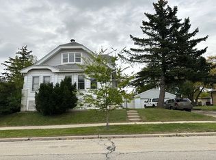 3000 S 84th St, West Allis, WI 53227