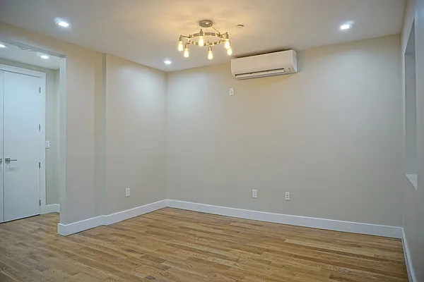 Rented by Compass | media 12