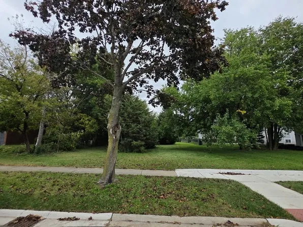933 John St, Bensenville, IL 60106