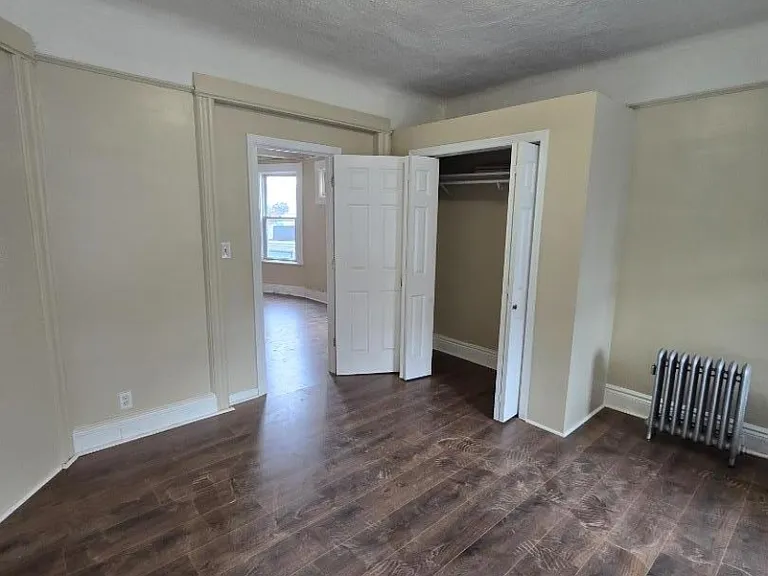 314 William St — Photo 8