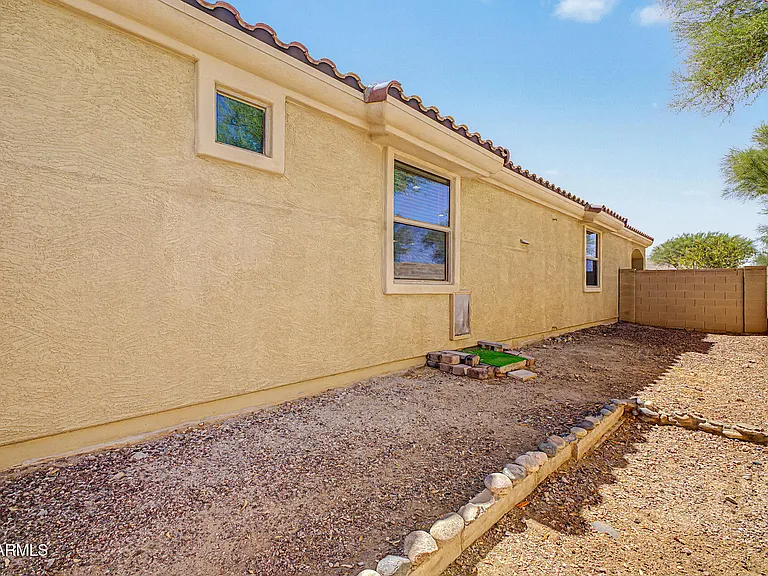 18436 W Shasta St — Photo 34