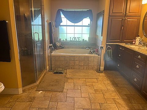 5th image of 8001 Earlwood Ave