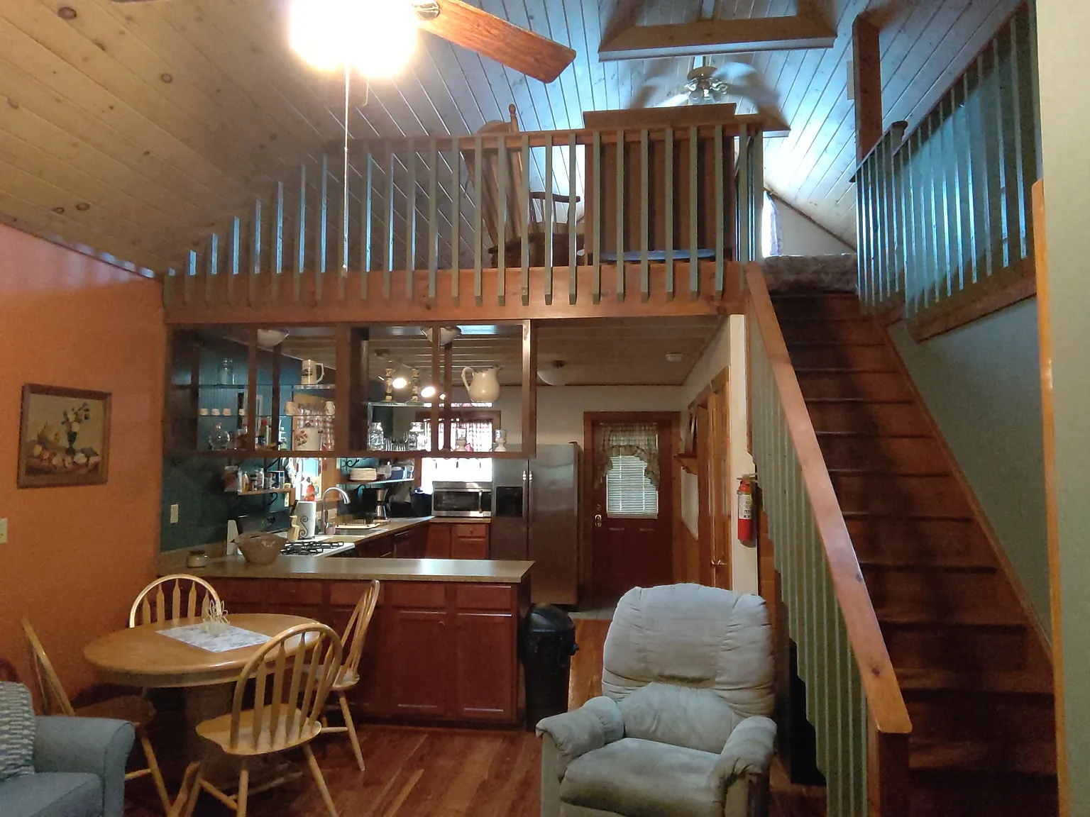 3 bed, 2.5 bath, 1056 sqft, $1,500 — Photo 4