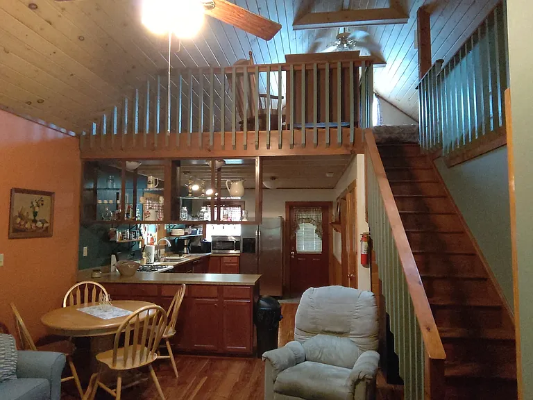 110 Woodview Ln — Photo 4