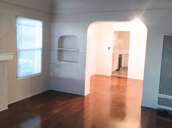 6135 1/2 Cashio St #1/2, Los Angeles, CA 90035