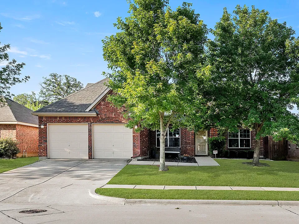 2712 Clubhouse Dr