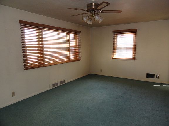 3rd image of 2432 Craig Ave