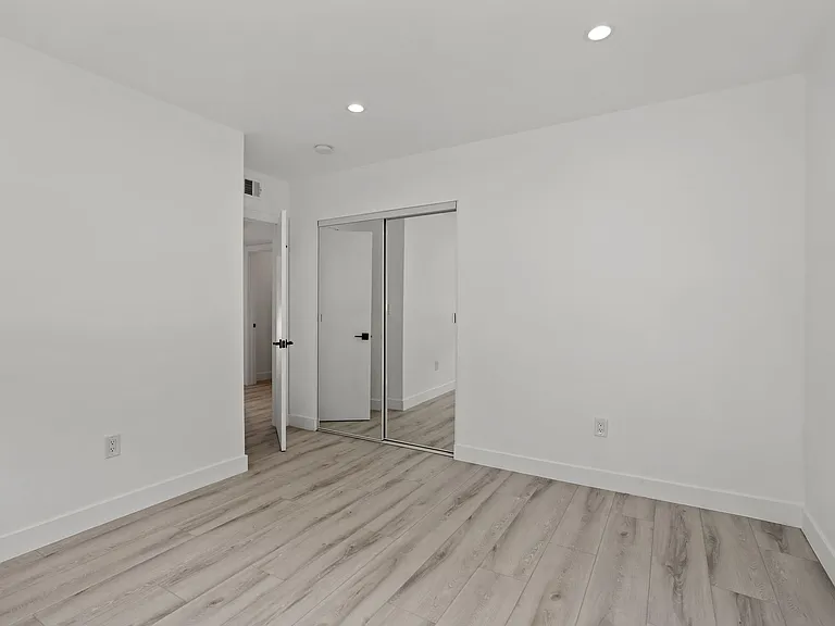 2034 S Garth Ave — Photo 31