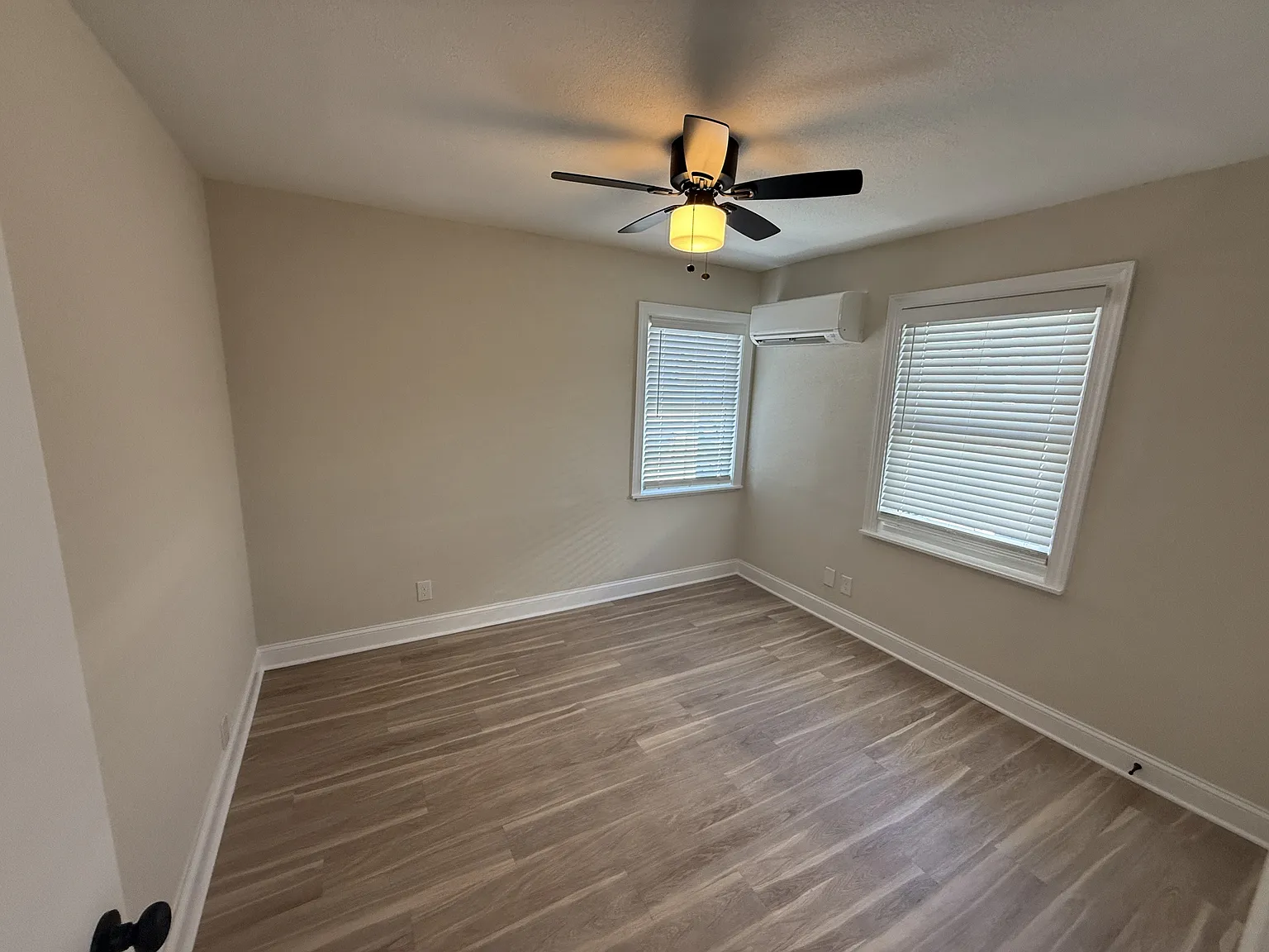 Pine Manor Properties - 201 EOV Unit 8 — Photo 4