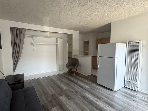 4th image of 10944 Strathmore Dr #44