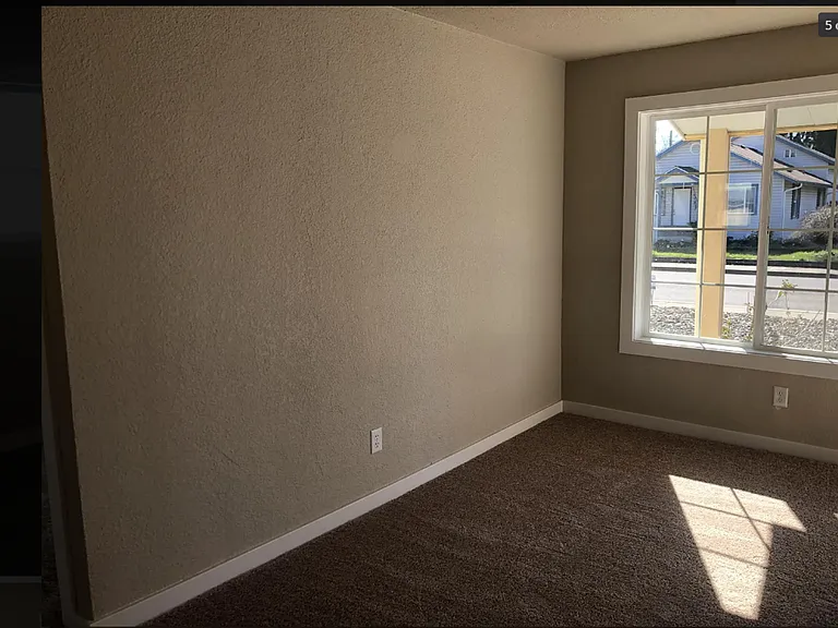 113-115 W Milton St #117 — Photo 9