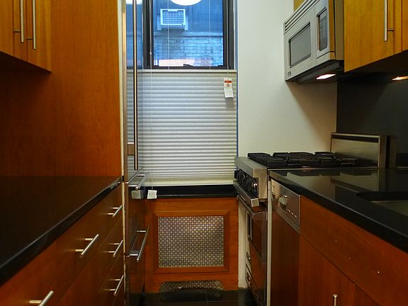 5th image of 3111 Broadway APT 2J