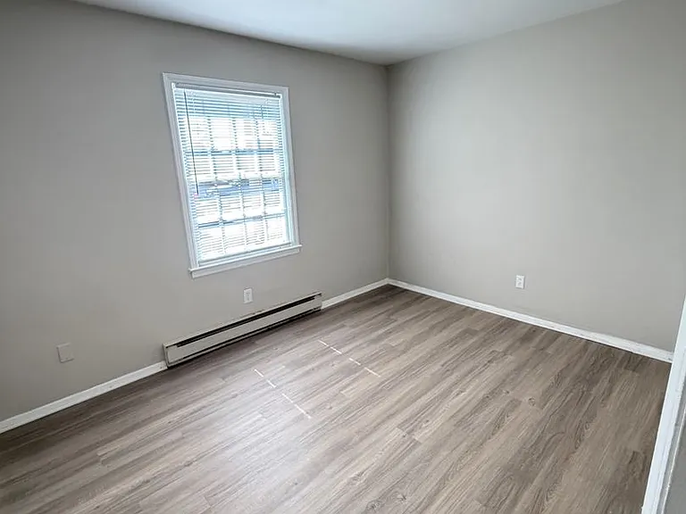 2202 S Main St — Photo 8