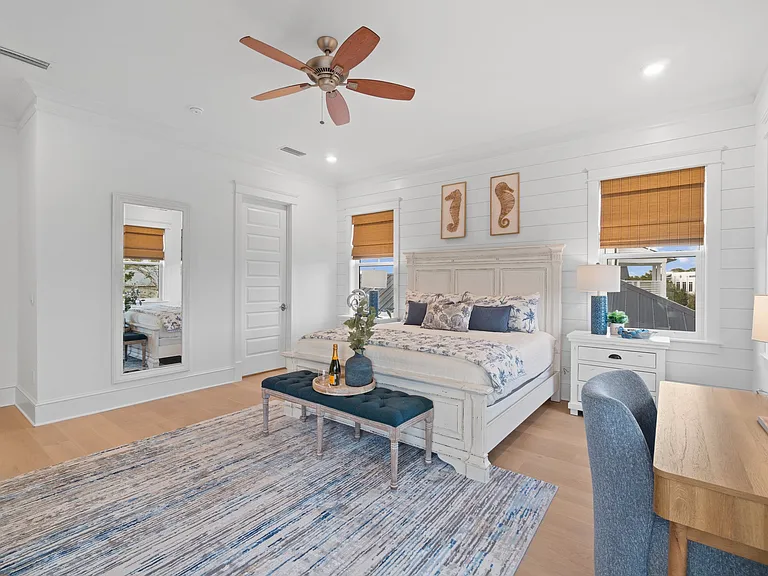 49 Seaboard Ln — Photo 23