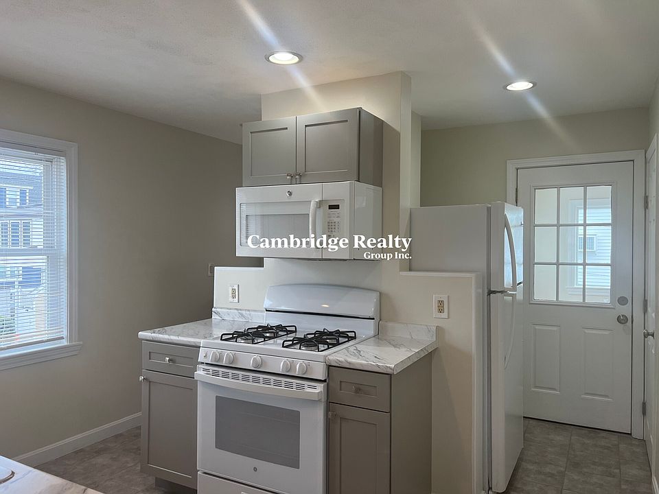 1st image of 20 Henley St