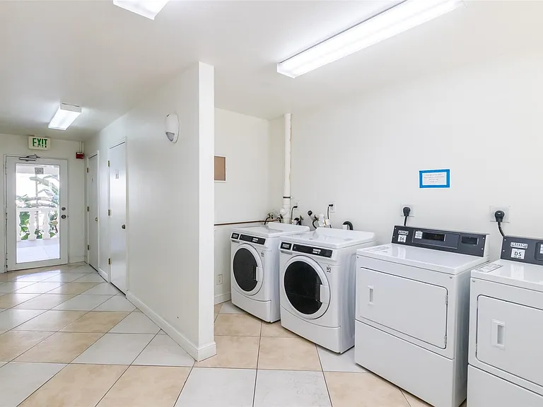 2881 NE 32nd St #119 — Photo 31