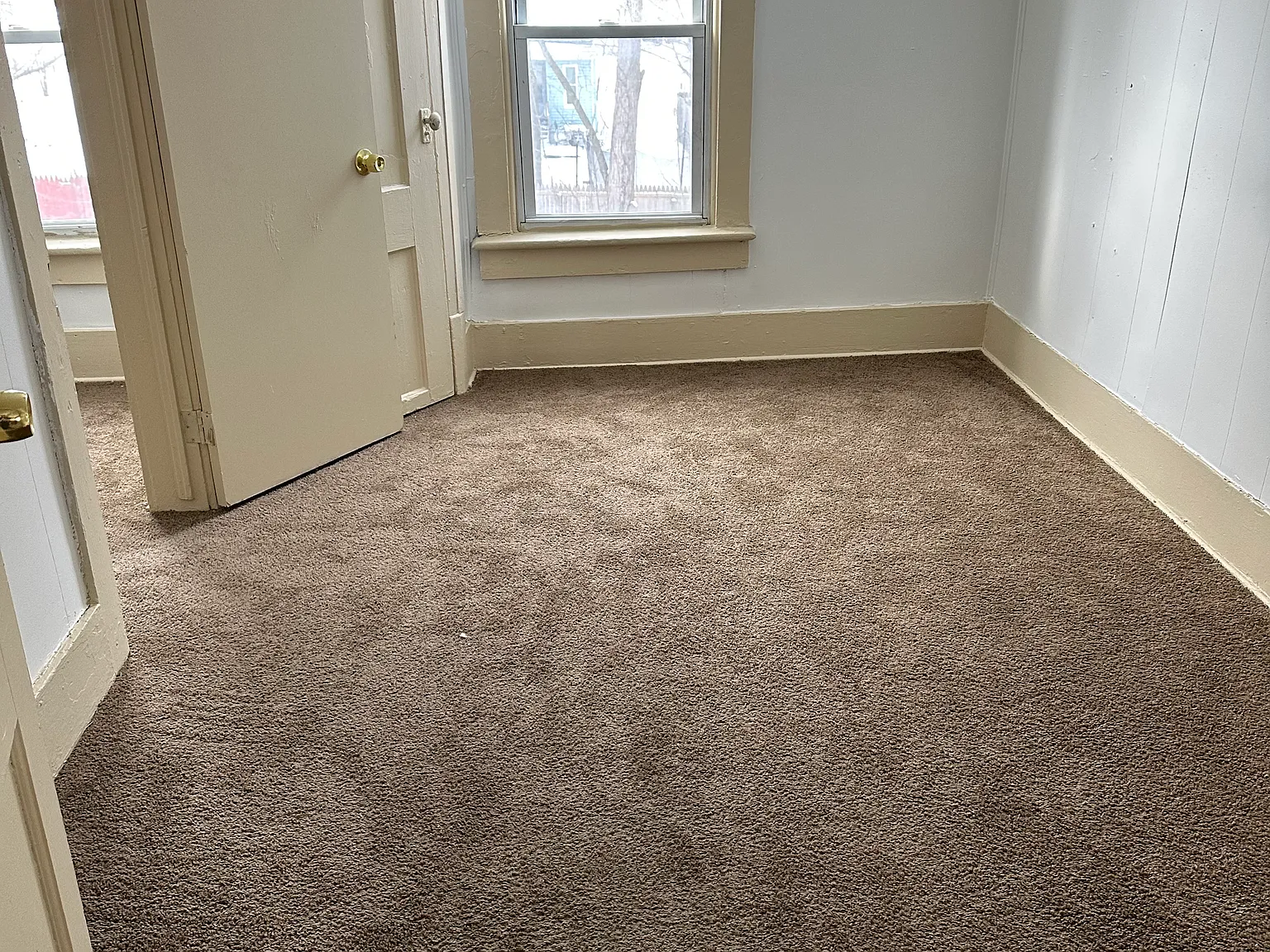 5 bed, 1026 sqft, $950 — Photo 4