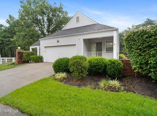 5 Newport Rd, Manahawkin, NJ 08050