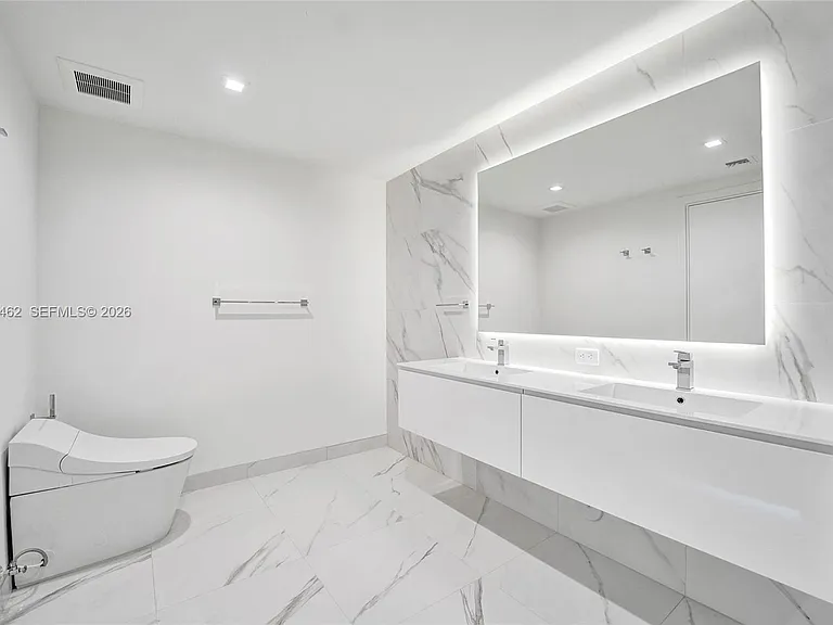 1170 E Hallandale Beach Blvd #1111 — Photo 32