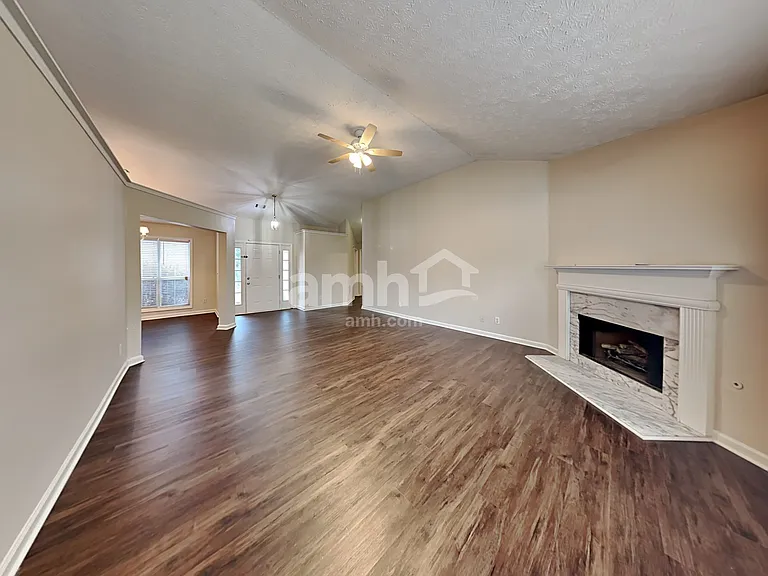 675 Lendl Ln — Photo 10
