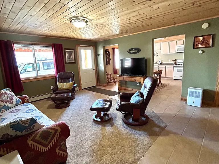 Beautiful mountain view from Living Room & Kitchen
