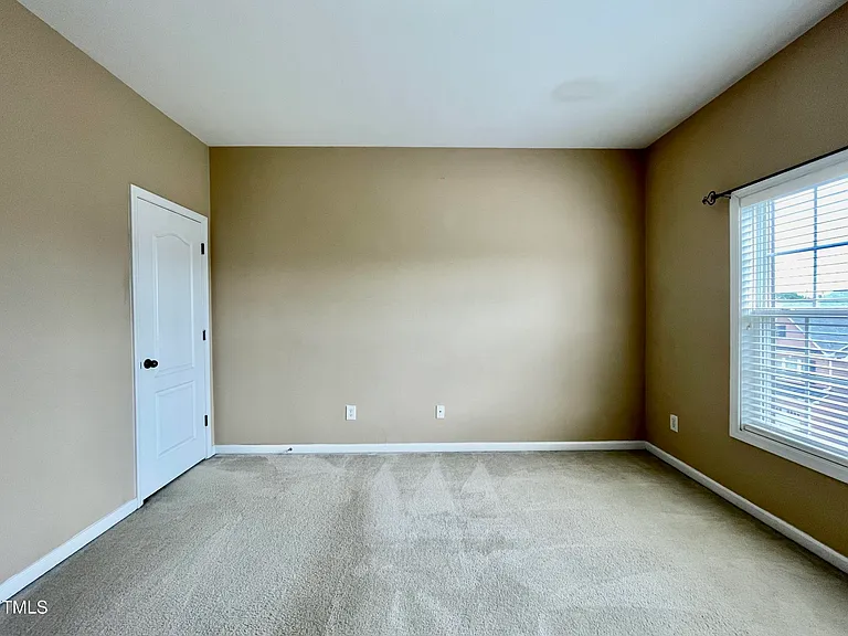 414 Weatherbrook Way — Photo 33
