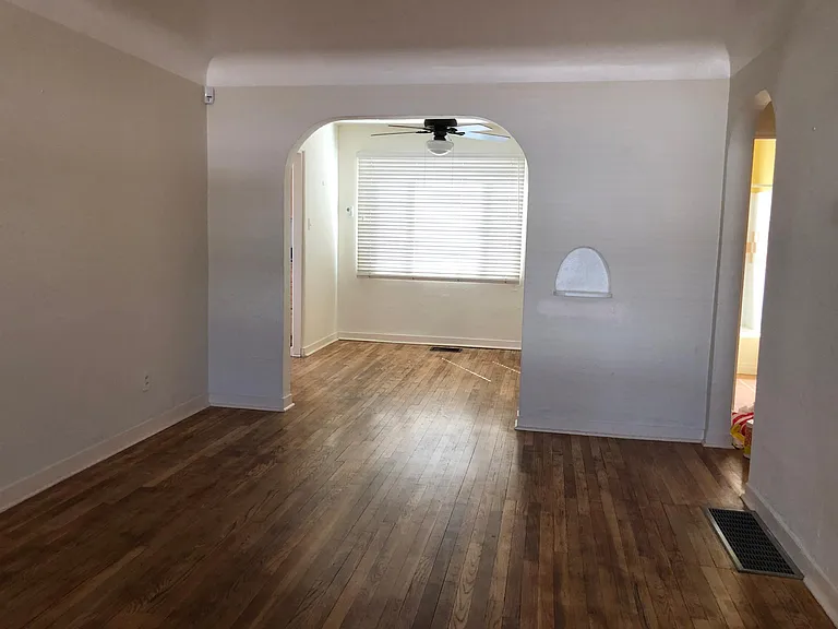 501 Carlisle Blvd SE — Photo 3