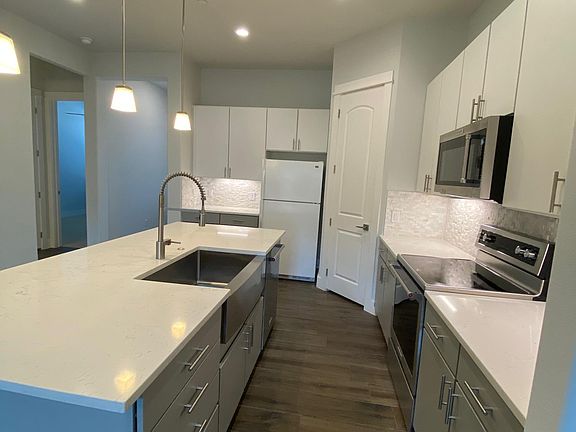 3rd image of 216 Tuscan Dr
