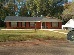 726 Calvert Rd, Forrest City, AR 72335