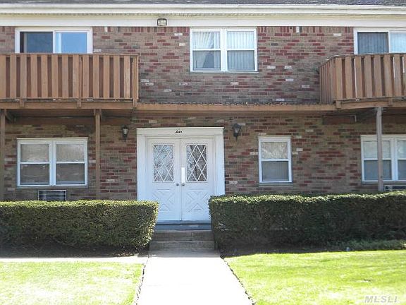 2nd image of 260 Waverly Ave APT 34