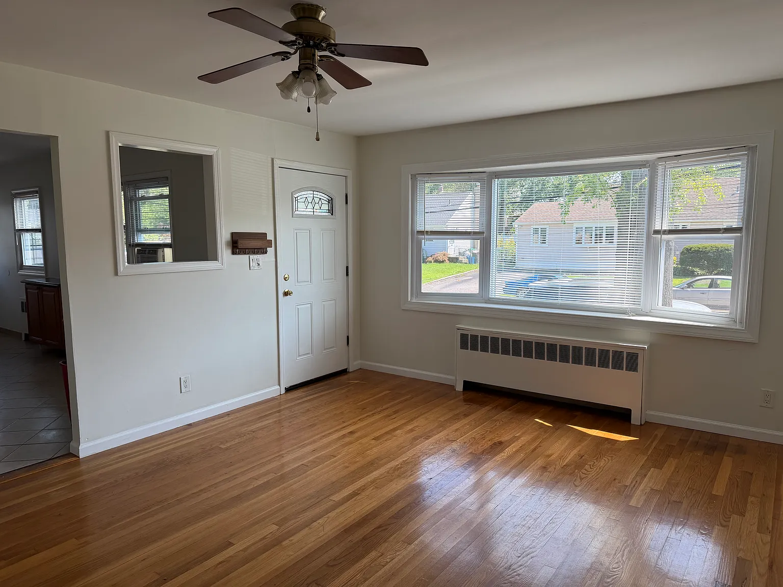 Bedell St, West Babylon — Photo 3