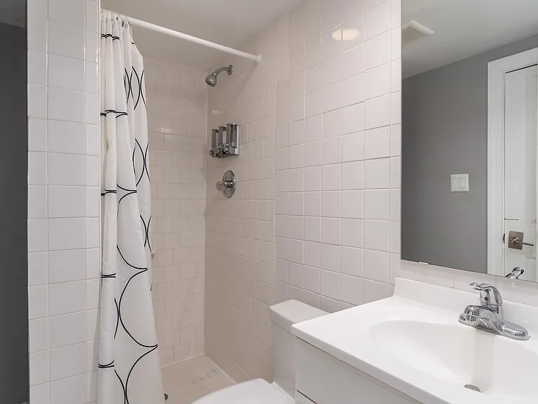 2650 Woodley Pl NW — Photo 29