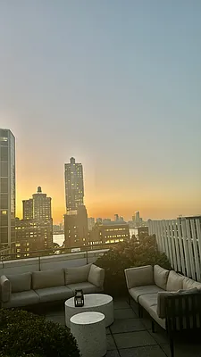 Sold by Compass | media 17