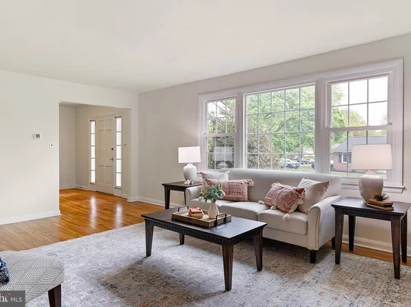 2303 Magnolia Dr, Wilmington, DE 19810