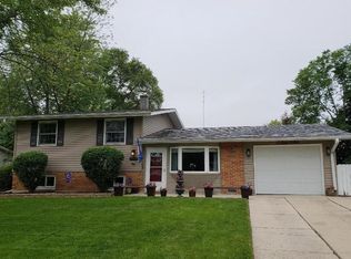 9528 Hickory St, Mokena, IL 60448