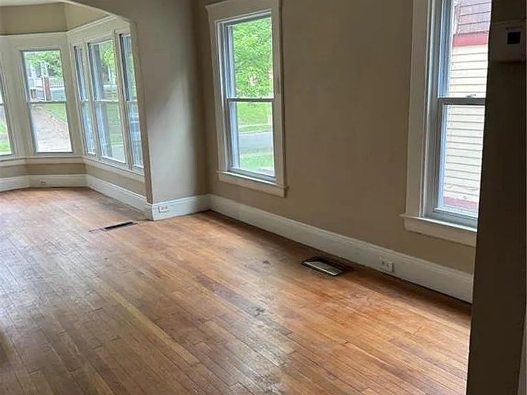 3235 Oak Rd — Photo 5