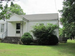 215 Walnut St, Decherd, TN 37324